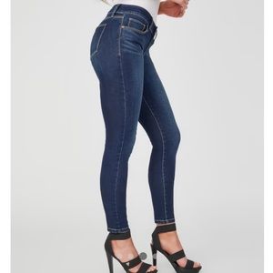 Guess Los Angeles sienna curvy skinny jean.